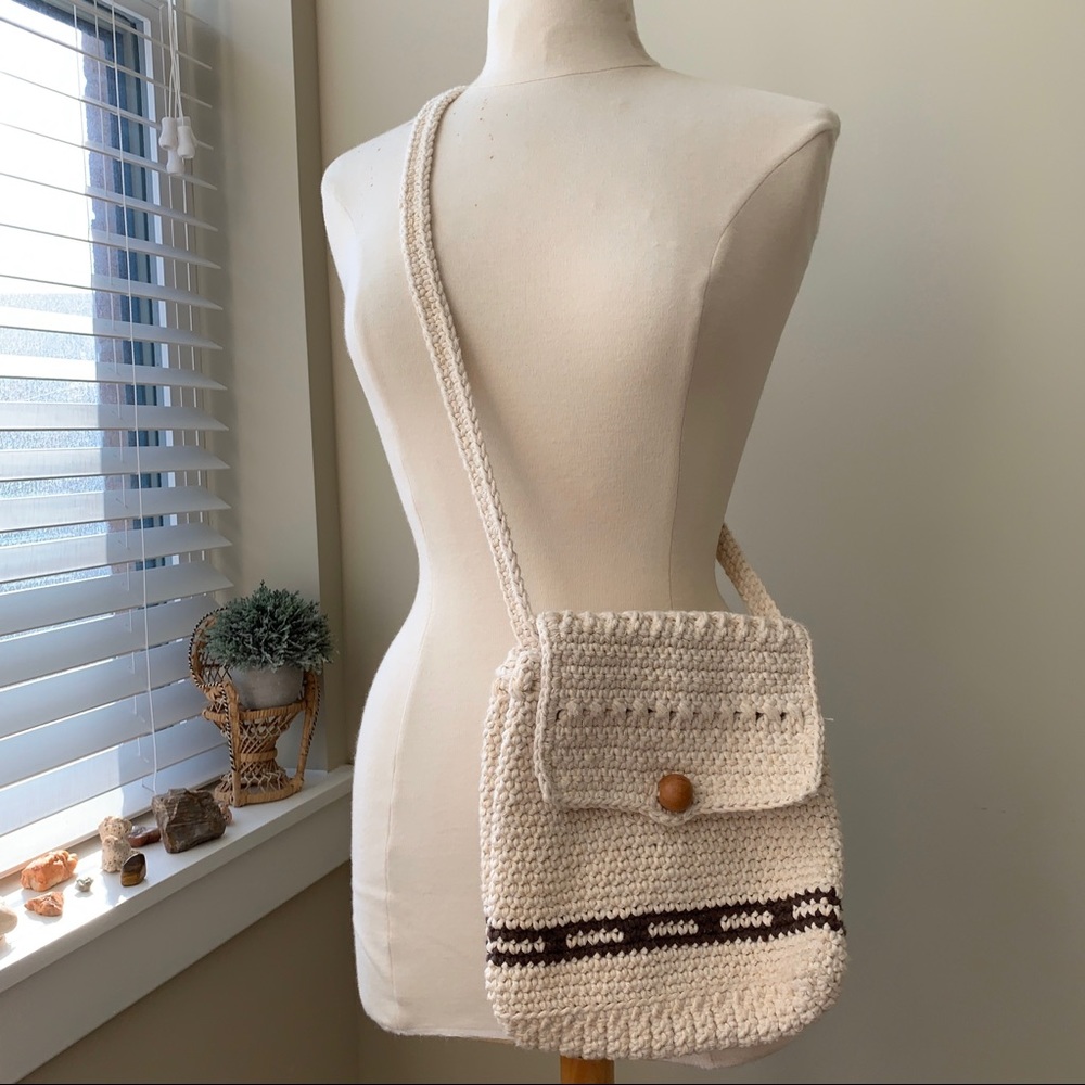 • vintage handmade knit bag •